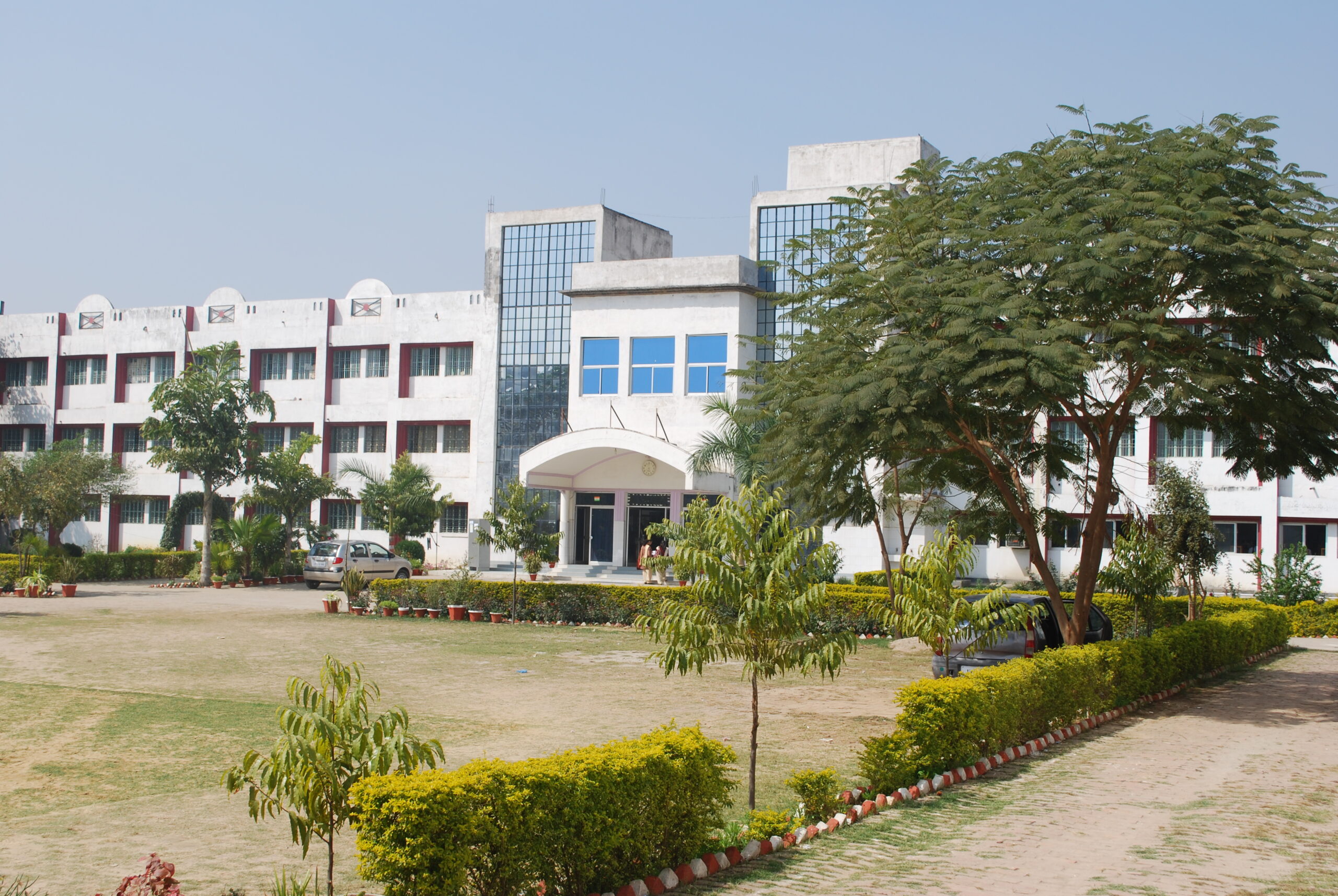 Career Convent Girls College